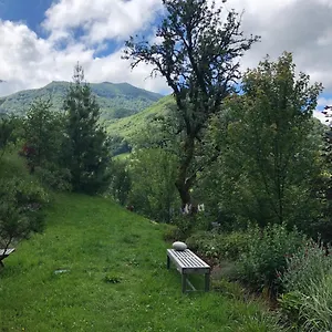 Au Rocher De Combières Mandailles-Saint-Julien